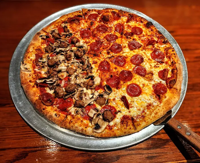 Cardinal Pizza Picture 9