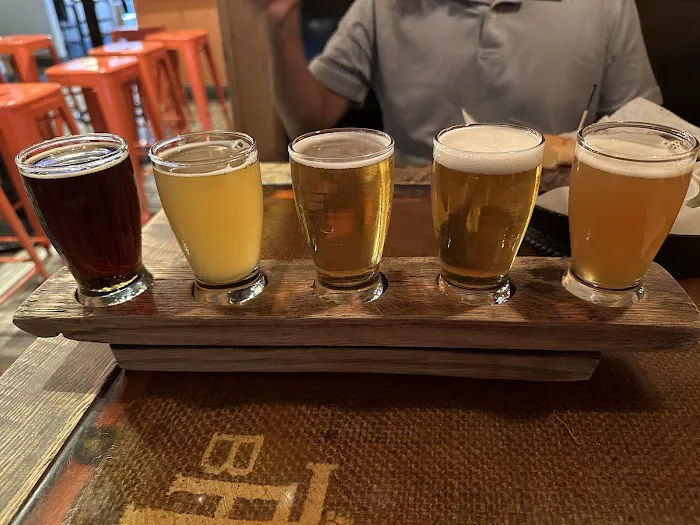 Uptown Deli and Brew Picture 3