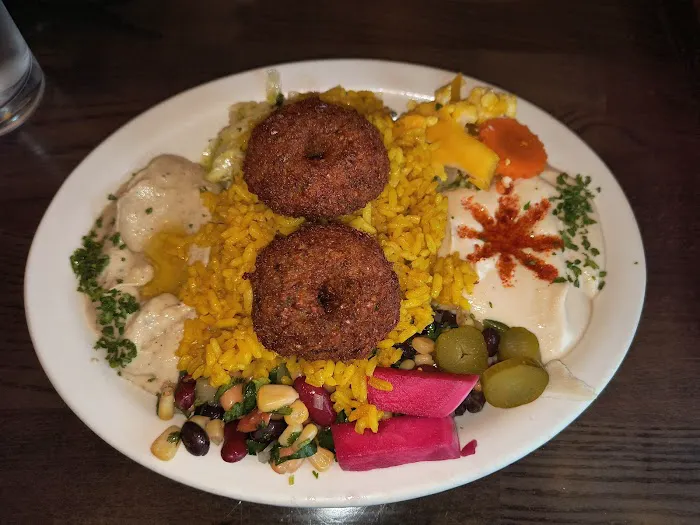 Mazah Mediterranean Eatery Picture 1