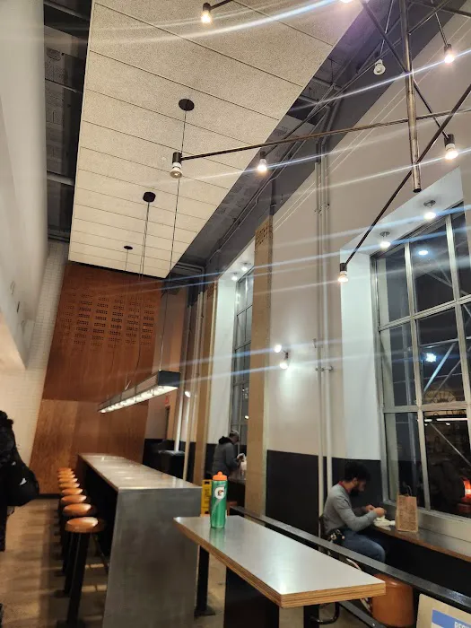 Chipotle Mexican Grill Picture 10