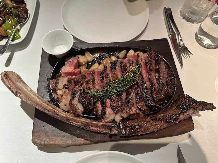 CUT by Wolfgang Puck Picture 7