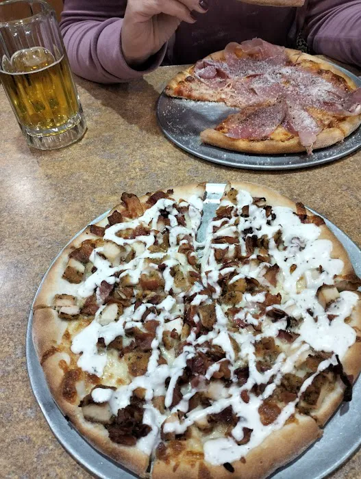 Stage Door Pizzeria Picture 8