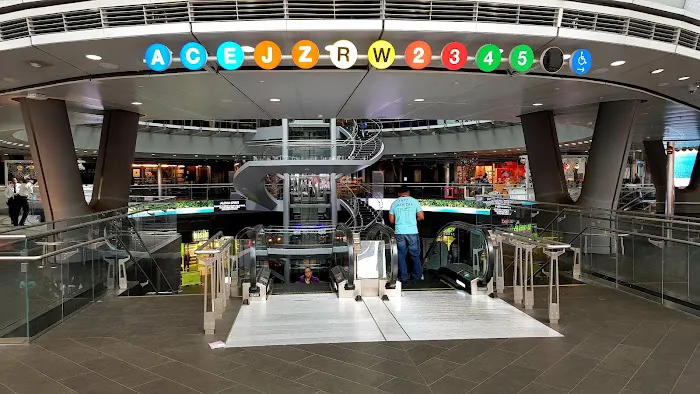 Shake Shack Fulton Transit CTR - Manhattan Picture 1