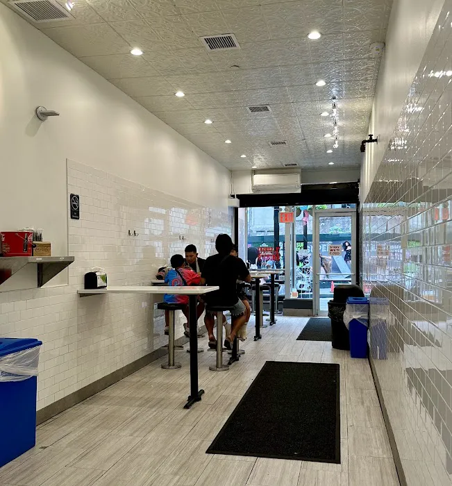 7th Street Burger Financial District Picture 5