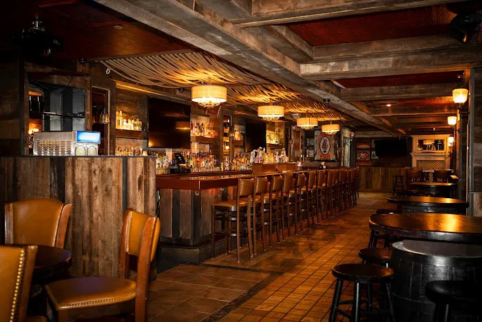 The Irish American Pub Picture 7