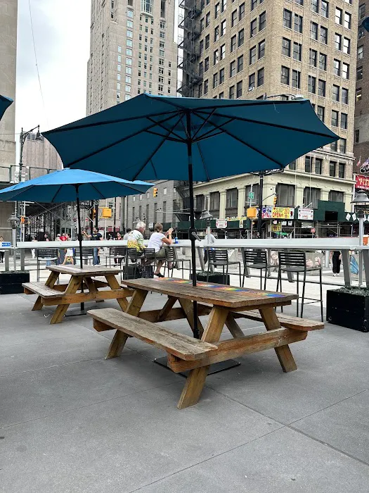 Oculus Beer Garden Picture 3