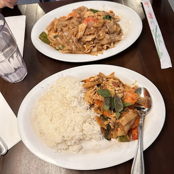 Aroy Dee Thai Kitchen Picture 8