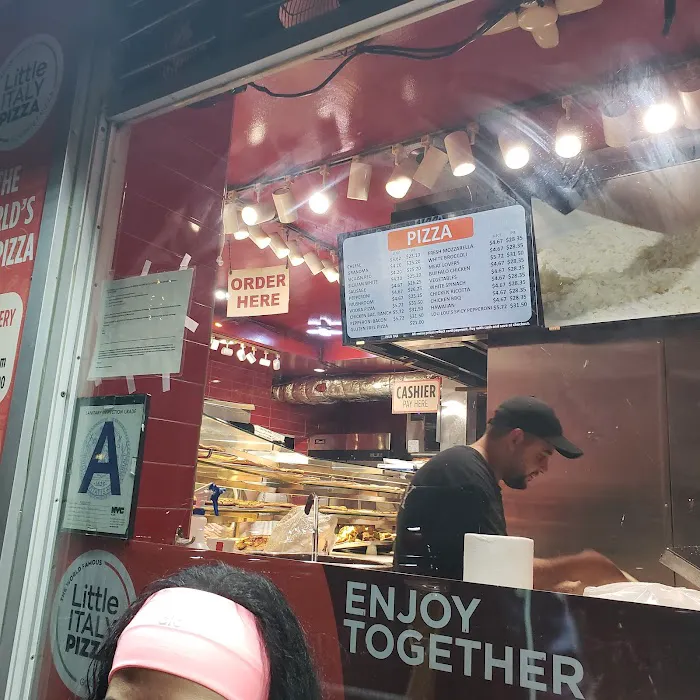 Little Italy Pizzeria and Deli Picture 10