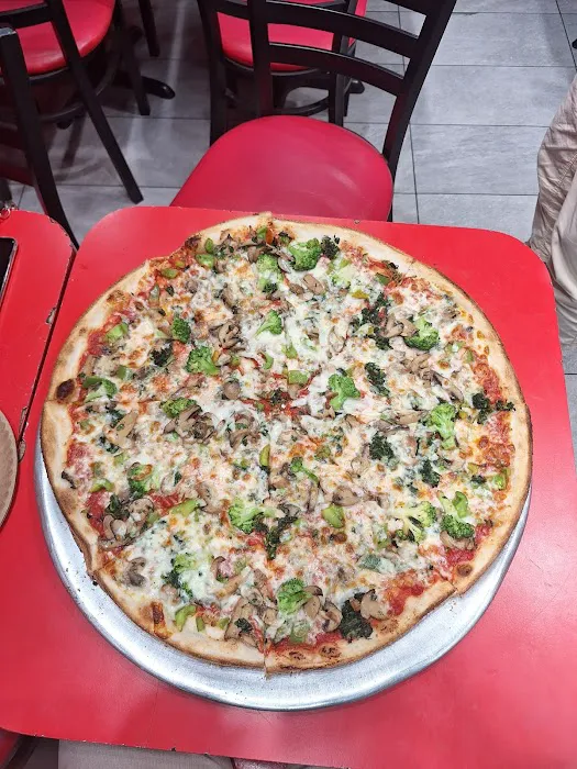 Little Italy Pizzeria and Deli Picture 4