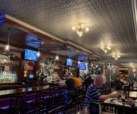 Ryan Maguire's Bar & Restaurant