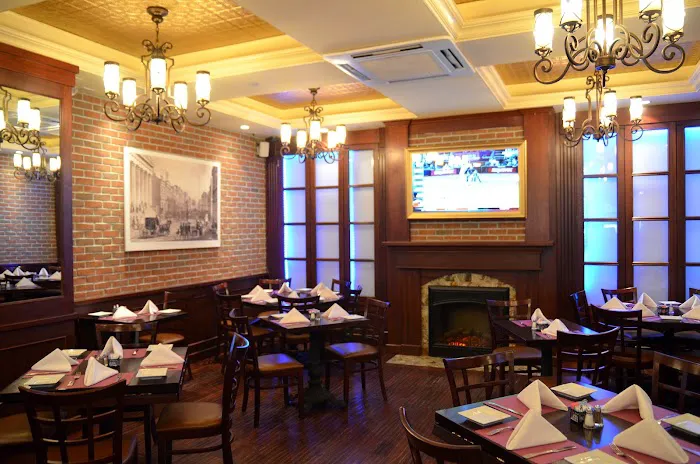 Ryan Maguire's Bar & Restaurant Picture 9