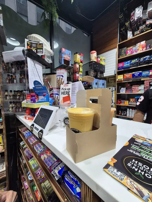 John's Nourish & Nosh Deli Picture 3