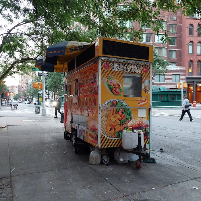 Halal Indian Food and Gyro Truck Picture 7