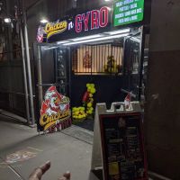 Chicken N Gyro ico