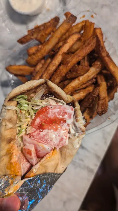 Chicken N Gyro Picture 3