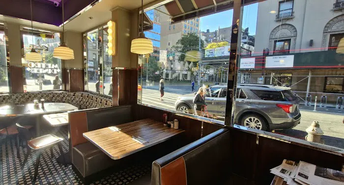 Square Diner Picture 8