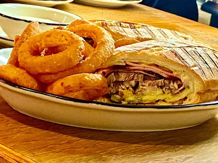 Square Diner Picture 4