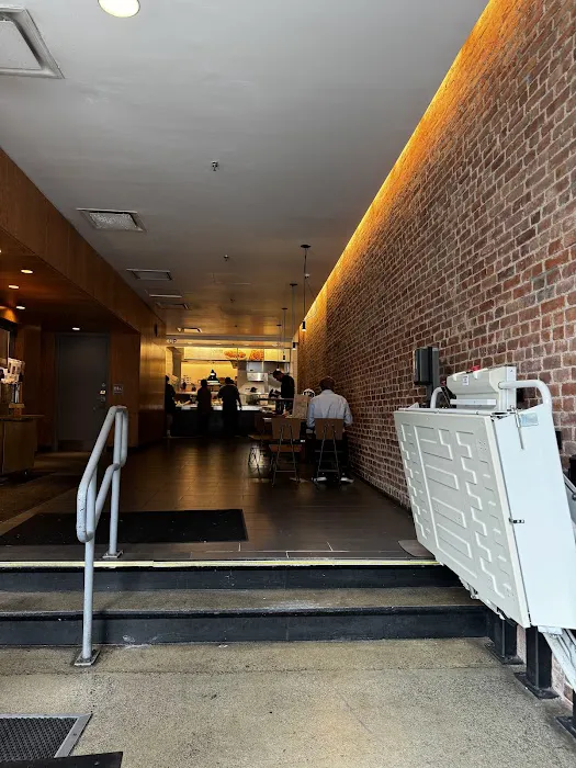 Chipotle Mexican Grill Picture 7