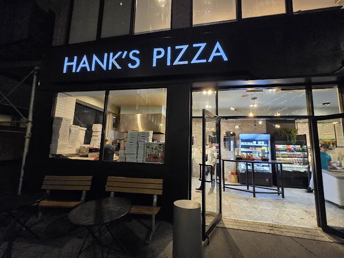 Hank's Pizza Picture 1