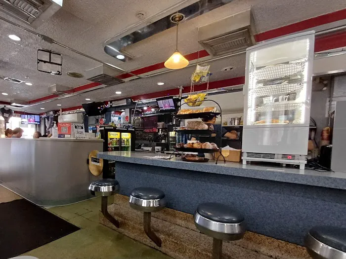 Pearl Diner Picture 7