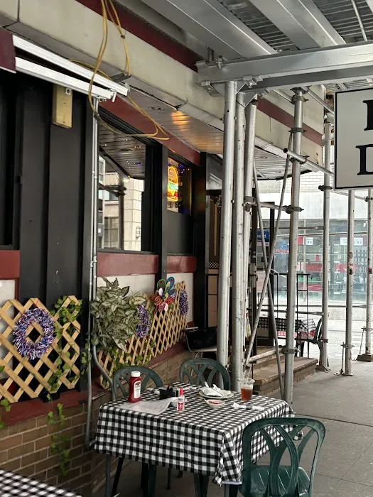 Pearl Diner Picture 1