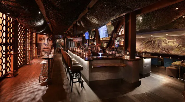 The Tuck Room Picture 6