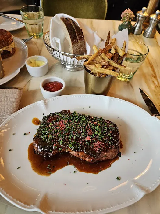 T. Brasserie Picture 3