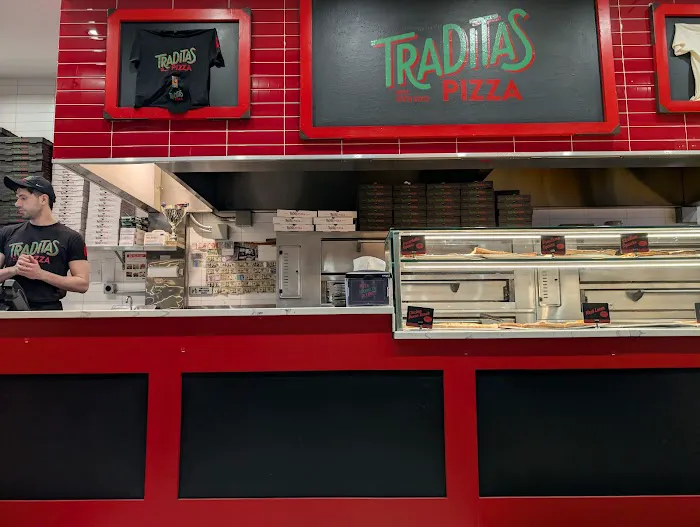 Traditas Pizza Picture 3