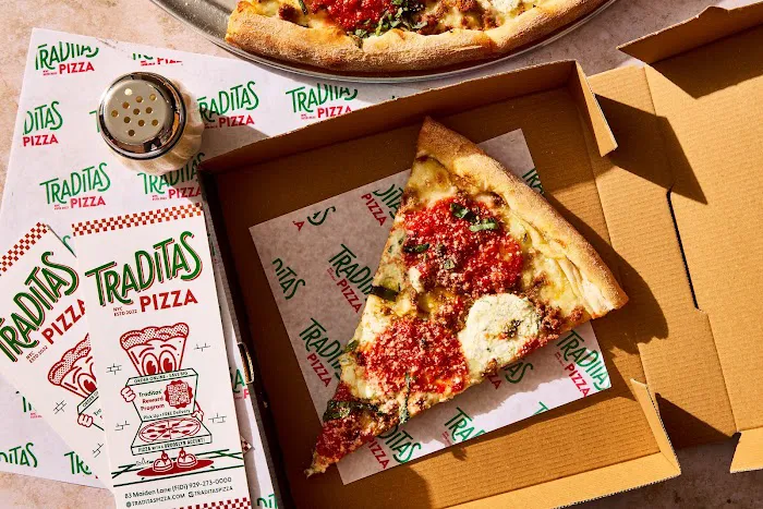 Traditas Pizza Picture 5