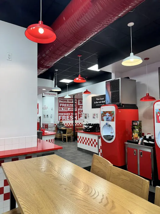 Five Guys Picture 9