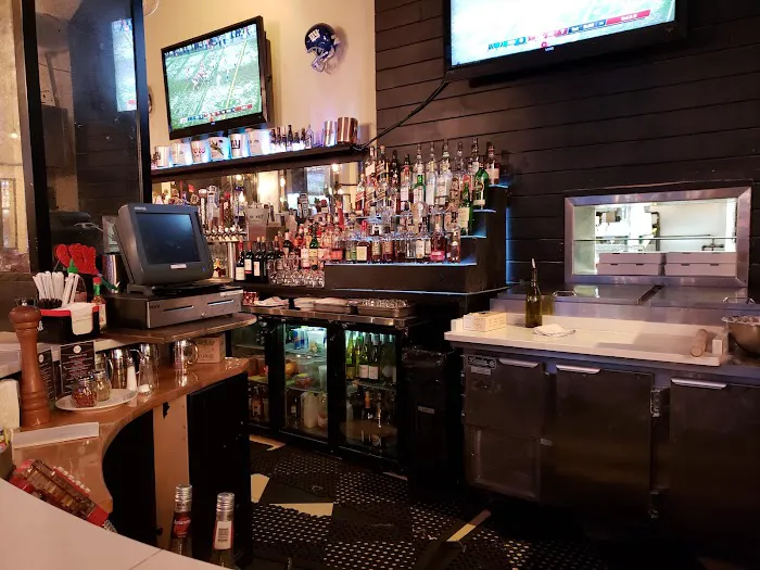 AOA Bar & Grill, 35 Avenue of the Americas Picture 10