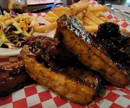 AOA Bar & Grill, 35 Avenue of the Americas