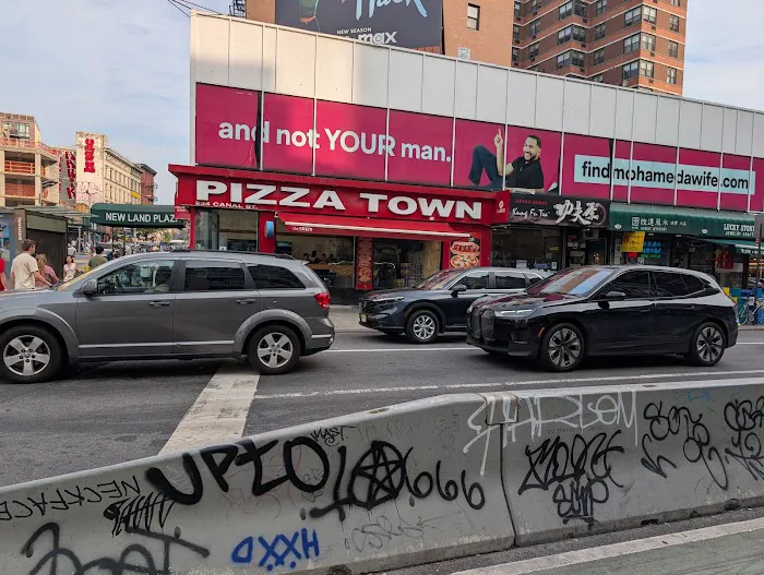 Pizzatown Picture 8