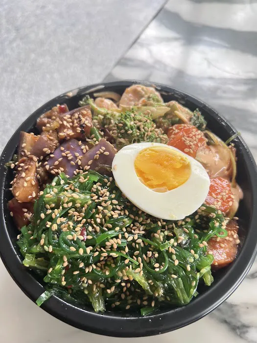 Blue Ribbon Sushi Bar at Hudson Eats Picture 2