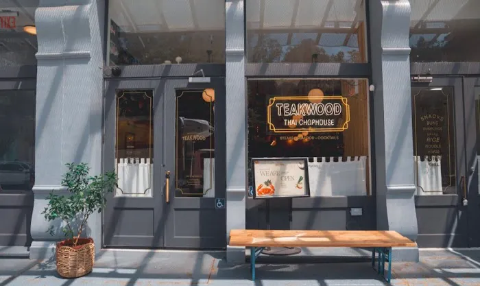 Teakwood Thai Chophouse Picture 8