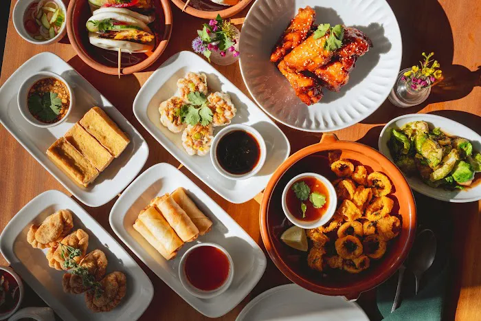 Teakwood Thai Chophouse Picture 4