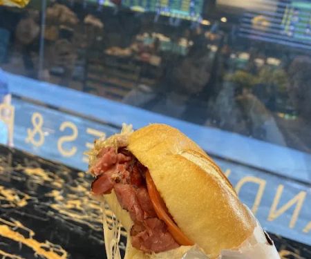 LE JARDIN CAFÉ & DELI