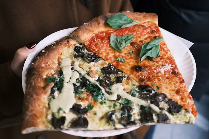 Lucia Pizza Of SoHo Picture 4