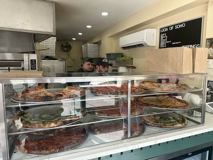 Lucia Pizza Of SoHo Picture 9