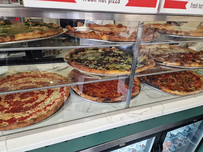 Lucia Pizza Of SoHo Picture 7