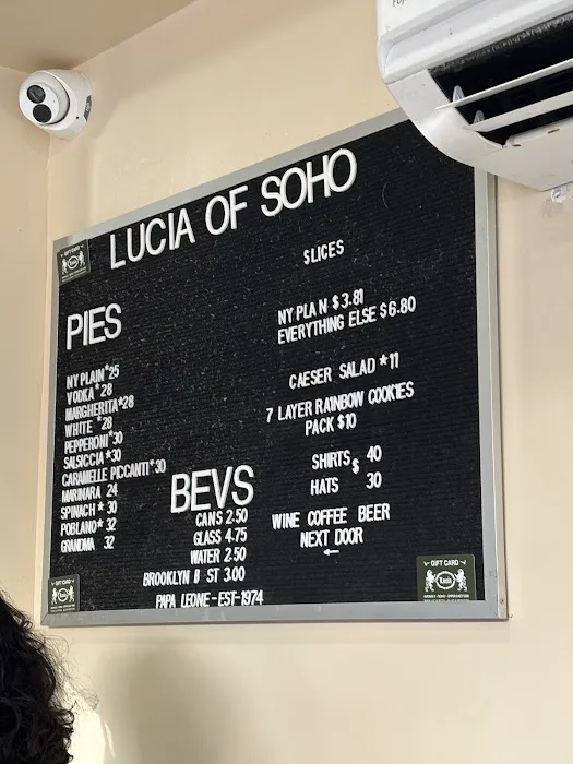 Lucia Pizza Of SoHo Picture 5