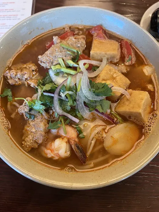Pasteur Grill & Noodles Picture 3