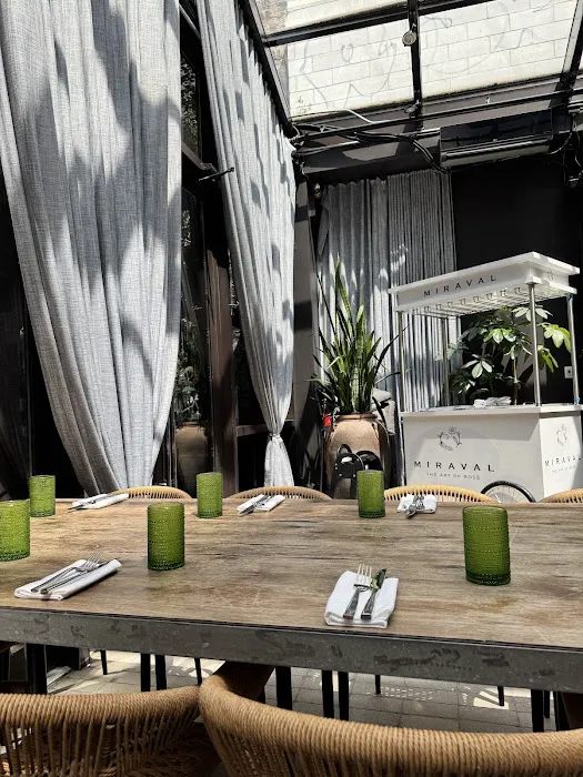 NOMO Kitchen Picture 7