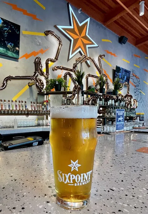 Sixpoint Brewery at Brookfield Place Picture 5