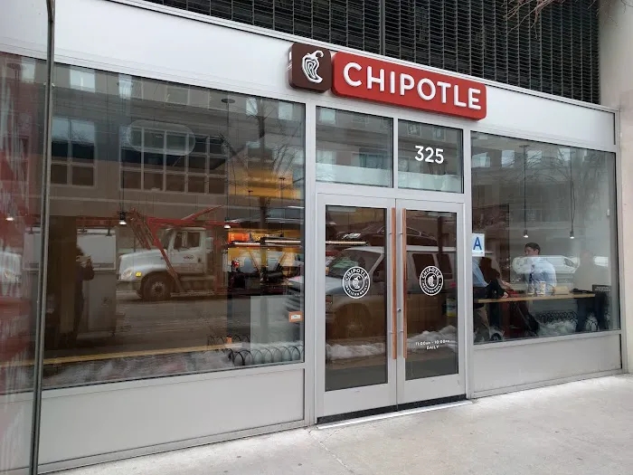 Chipotle Mexican Grill Picture 2