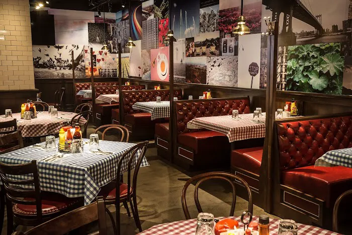 Bill's Bar & Burger Picture 2