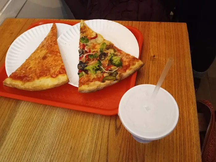 Cucina Bene Pizza Picture 4
