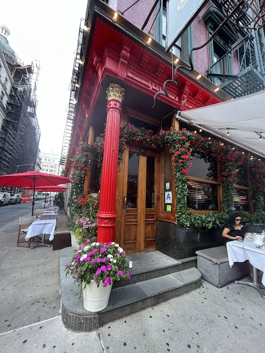Onieal's Grand Street | Restaurant & Bar Picture 3