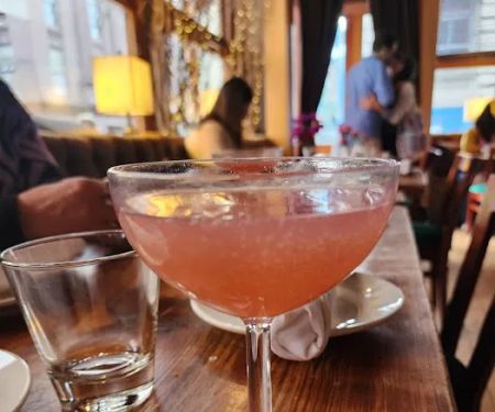 Onieal's Grand Street | Restaurant & Bar