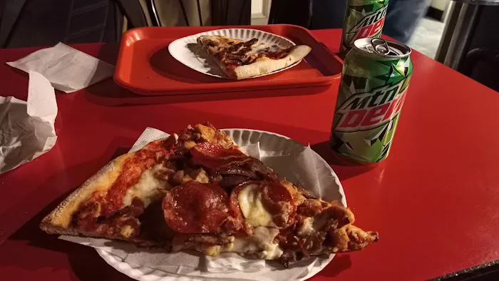 The Grotto Pizzeria Picture 4
